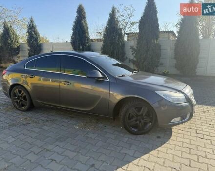 Серый Опель Инсигния, объемом двигателя 2 л и пробегом 263 тыс. км за 7300 $, фото 1 на Automoto.ua