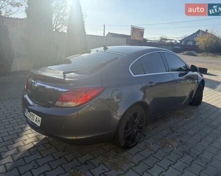 Серый Опель Инсигния, объемом двигателя 2 л и пробегом 263 тыс. км за 7300 $, фото 2 на Automoto.ua