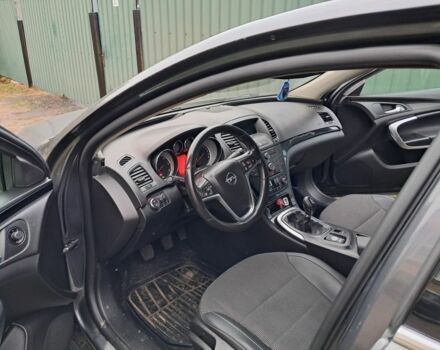 Опель Инсигния 2011 в Прилуках на Automoto.ua Серый Опель Инсигния, объемом двигателя 2 л и пробегом 300 тыс. км за 6300 $, фото 3 на Automoto.ua