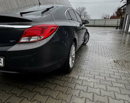 Серый Опель Инсигния, объемом двигателя 1.96 л и пробегом 240 тыс. км за 10500 $, фото 3 на Automoto.ua