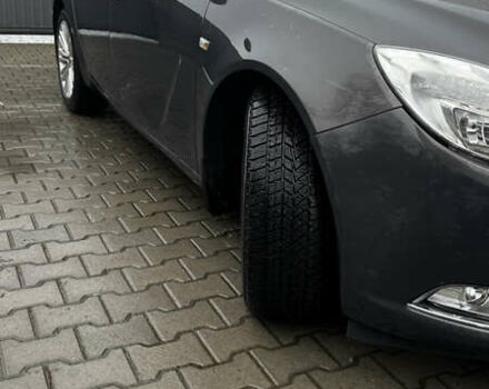 Серый Опель Инсигния, объемом двигателя 1.96 л и пробегом 240 тыс. км за 10500 $, фото 1 на Automoto.ua