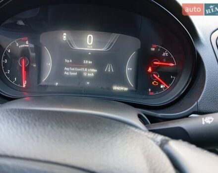 Серый Опель Инсигния, объемом двигателя 2 л и пробегом 234 тыс. км за 10000 $, фото 9 на Automoto.ua