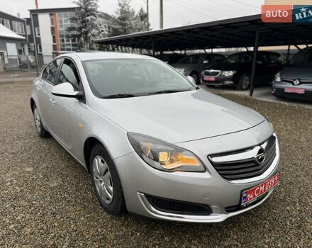Серый Опель Инсигния, объемом двигателя 1.8 л и пробегом 194 тыс. км за 9999 $, фото 4 на Automoto.ua