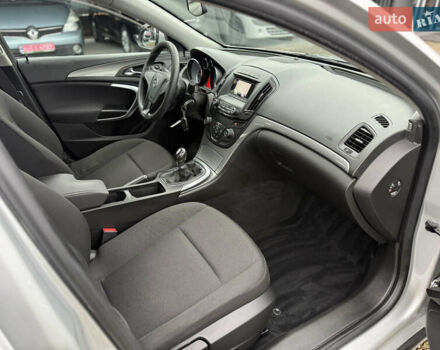 Серый Опель Инсигния, объемом двигателя 1.8 л и пробегом 194 тыс. км за 9999 $, фото 11 на Automoto.ua