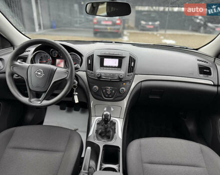 Серый Опель Инсигния, объемом двигателя 1.8 л и пробегом 194 тыс. км за 9999 $, фото 14 на Automoto.ua