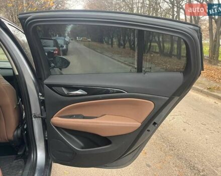 Сірий Опель Інсігнія, об'ємом двигуна 2 л та пробігом 114 тис. км за 22000 $, фото 38 на Automoto.ua