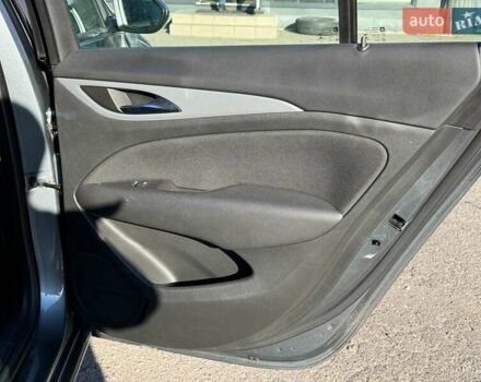 Серый Опель Инсигния, объемом двигателя 1.6 л и пробегом 138 тыс. км за 14990 $, фото 19 на Automoto.ua