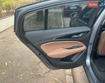 Сірий Опель Інсігнія, об'ємом двигуна 2 л та пробігом 114 тис. км за 22000 $, фото 42 на Automoto.ua