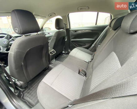 Сірий Опель Інсігнія, об'ємом двигуна 1.6 л та пробігом 138 тис. км за 13700 $, фото 7 на Automoto.ua