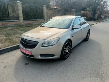 Серый Опель Инсигния, объемом двигателя 1.6 л и пробегом 191 тыс. км за 6800 $, фото 1 на Automoto.ua