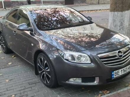 Серый Опель Инсигния, объемом двигателя 2 л и пробегом 221 тыс. км за 7700 $, фото 1 на Automoto.ua