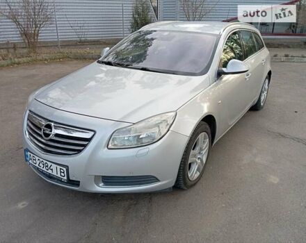 Серый Опель Инсигния, объемом двигателя 1.96 л и пробегом 245 тыс. км за 7000 $, фото 1 на Automoto.ua