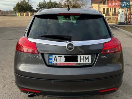 Серый Опель Инсигния, объемом двигателя 2 л и пробегом 267 тыс. км за 3500 $, фото 1 на Automoto.ua
