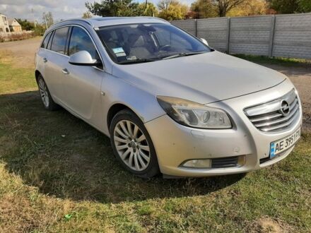 Сірий Опель Інсігнія, об'ємом двигуна 2 л та пробігом 200 тис. км за 8000 $, фото 1 на Automoto.ua