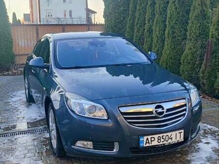 Серый Опель Инсигния, объемом двигателя 1.96 л и пробегом 313 тыс. км за 6700 $, фото 1 на Automoto.ua