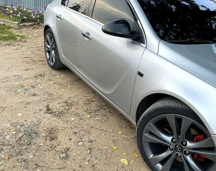 Сірий Опель Інсігнія, об'ємом двигуна 2 л та пробігом 350 тис. км за 7800 $, фото 1 на Automoto.ua