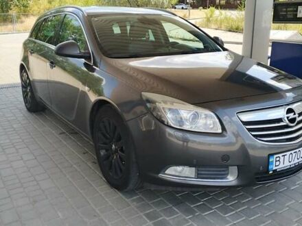 Серый Опель Инсигния, объемом двигателя 2 л и пробегом 228 тыс. км за 6100 $, фото 1 на Automoto.ua