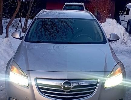 Серый Опель Инсигния, объемом двигателя 2 л и пробегом 34000 тыс. км за 6500 $, фото 1 на Automoto.ua