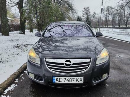 Серый Опель Инсигния, объемом двигателя 1.96 л и пробегом 210 тыс. км за 8000 $, фото 1 на Automoto.ua