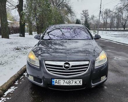 Серый Опель Инсигния, объемом двигателя 1.96 л и пробегом 210 тыс. км за 8000 $, фото 1 на Automoto.ua