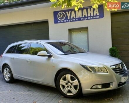 Серый Опель Инсигния, объемом двигателя 1.96 л и пробегом 300 тыс. км за 6300 $, фото 1 на Automoto.ua