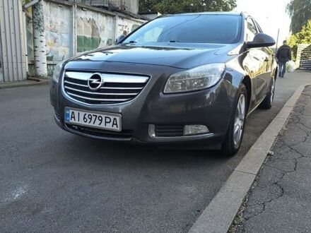 Серый Опель Инсигния, объемом двигателя 1.96 л и пробегом 240 тыс. км за 6500 $, фото 1 на Automoto.ua