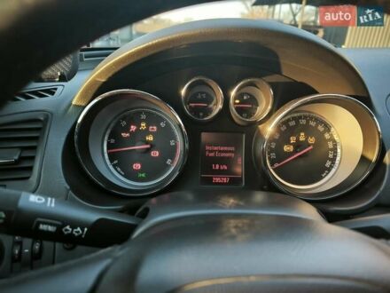 Серый Опель Инсигния, объемом двигателя 1.96 л и пробегом 295 тыс. км за 6500 $, фото 1 на Automoto.ua