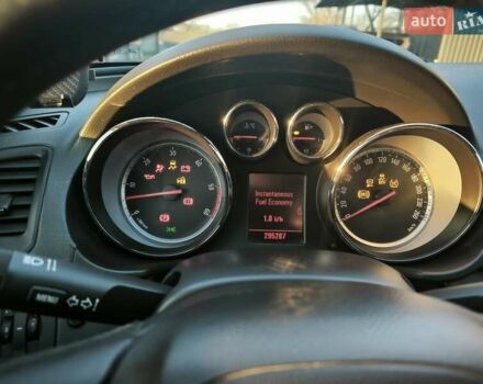 Серый Опель Инсигния, объемом двигателя 1.96 л и пробегом 295 тыс. км за 6500 $, фото 1 на Automoto.ua