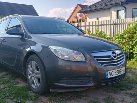 Серый Опель Инсигния, объемом двигателя 2 л и пробегом 238 тыс. км за 6500 $, фото 1 на Automoto.ua