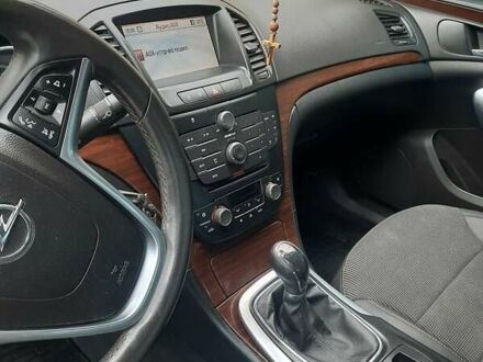 Сірий Опель Інсігнія, об'ємом двигуна 2 л та пробігом 192 тис. км за 9000 $, фото 1 на Automoto.ua