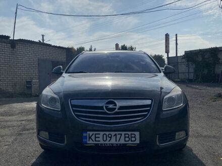 Сірий Опель Інсігнія, об'ємом двигуна 0 л та пробігом 130 тис. км за 7756 $, фото 1 на Automoto.ua