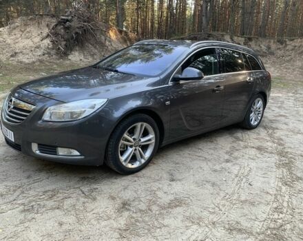 Сірий Опель Інсігнія, об'ємом двигуна 2 л та пробігом 276 тис. км за 7600 $, фото 1 на Automoto.ua