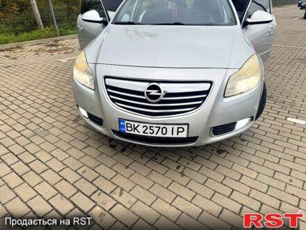 Серый Опель Инсигния, объемом двигателя 2 л и пробегом 270 тыс. км за 6300 $, фото 1 на Automoto.ua