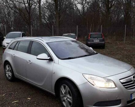 Серый Опель Инсигния, объемом двигателя 1.8 л и пробегом 160 тыс. км за 7999 $, фото 1 на Automoto.ua