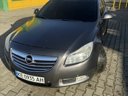Серый Опель Инсигния, объемом двигателя 2 л и пробегом 263 тыс. км за 7300 $, фото 1 на Automoto.ua