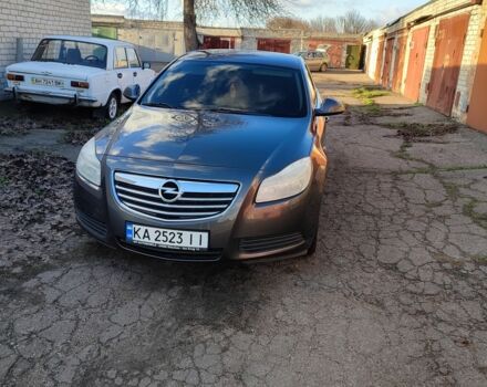 Сірий Опель Інсігнія, об'ємом двигуна 2 л та пробігом 280 тис. км за 7200 $, фото 1 на Automoto.ua