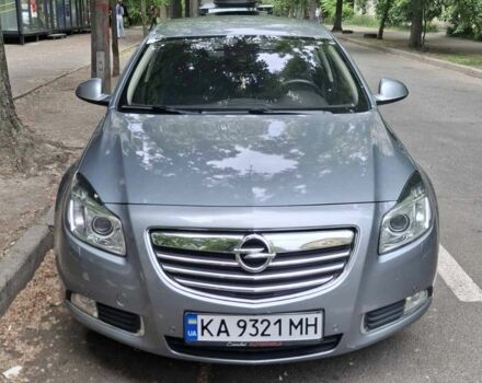 Сірий Опель Інсігнія, об'ємом двигуна 2 л та пробігом 185 тис. км за 7750 $, фото 1 на Automoto.ua