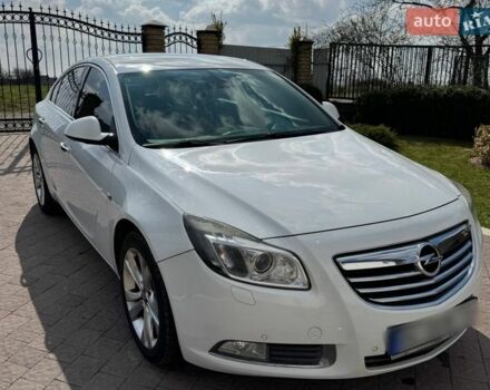 Серый Опель Инсигния, объемом двигателя 2 л и пробегом 272 тыс. км за 6199 $, фото 1 на Automoto.ua