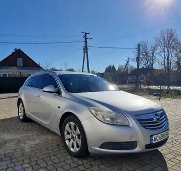 Серый Опель Инсигния, объемом двигателя 2 л и пробегом 292 тыс. км за 6200 $, фото 1 на Automoto.ua