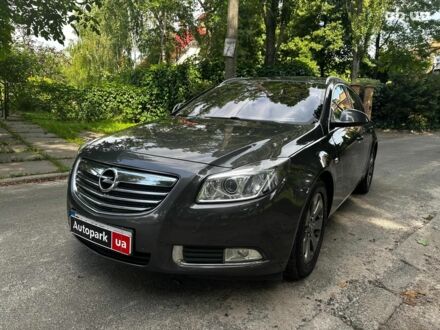 Опель Інсігнія 2010 у Києві на Automoto.ua Сірий Опель Інсігнія, об'ємом двигуна 2 л та пробігом 282 тис. км за 10190 $, фото 1 на Automoto.ua