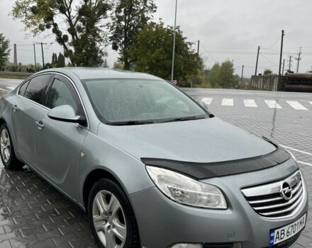 Сірий Опель Інсігнія, об'ємом двигуна 2 л та пробігом 250 тис. км за 5400 $, фото 1 на Automoto.ua