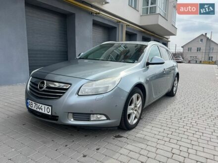 Серый Опель Инсигния, объемом двигателя 1.96 л и пробегом 310 тыс. км за 5800 $, фото 1 на Automoto.ua