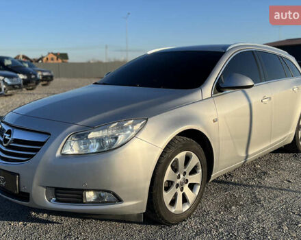 Серый Опель Инсигния, объемом двигателя 2 л и пробегом 323 тыс. км за 6900 $, фото 1 на Automoto.ua