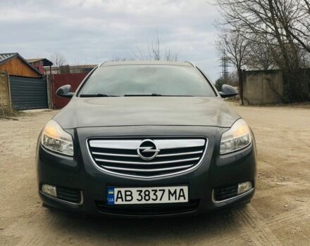 Серый Опель Инсигния, объемом двигателя 2 л и пробегом 320 тыс. км за 7850 $, фото 1 на Automoto.ua