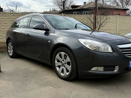 Серый Опель Инсигния, объемом двигателя 2 л и пробегом 248 тыс. км за 6999 $, фото 1 на Automoto.ua