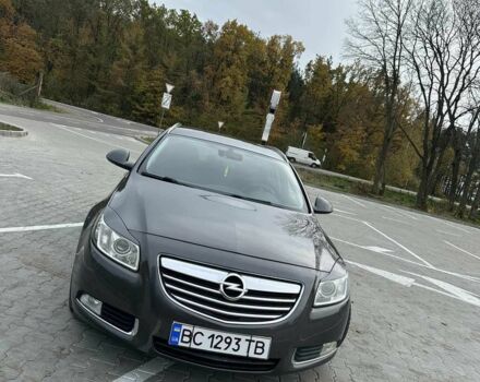 Серый Опель Инсигния, объемом двигателя 2 л и пробегом 222 тыс. км за 7500 $, фото 1 на Automoto.ua
