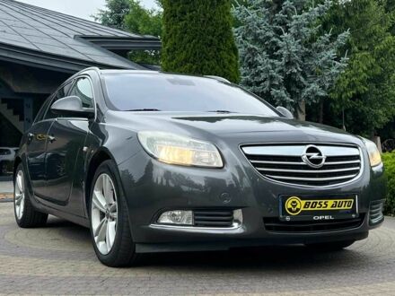 Серый Опель Инсигния, объемом двигателя 2 л и пробегом 266 тыс. км за 7700 $, фото 1 на Automoto.ua