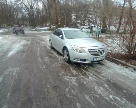 Серый Опель Инсигния, объемом двигателя 2 л и пробегом 230 тыс. км за 4850 $, фото 1 на Automoto.ua