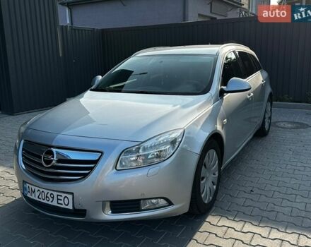 Сірий Опель Інсігнія, об'ємом двигуна 1.96 л та пробігом 265 тис. км за 8000 $, фото 1 на Automoto.ua