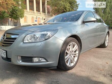 Сірий Опель Інсігнія, об'ємом двигуна 2 л та пробігом 120 тис. км за 8400 $, фото 1 на Automoto.ua